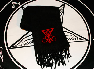 �ޥե顼 - Lucifer (RED)